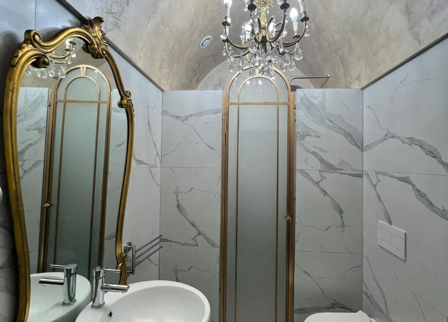 Sea Pearl Apartment Vlorë 0*,  アルバニア